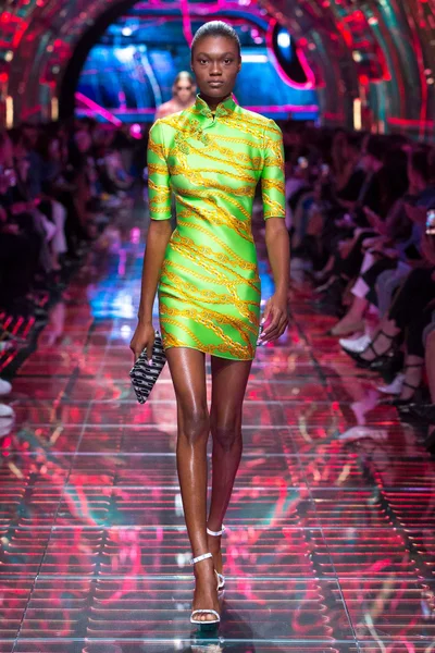 Look 43